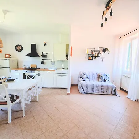 Sea ​​& Olive Trees Apartment *